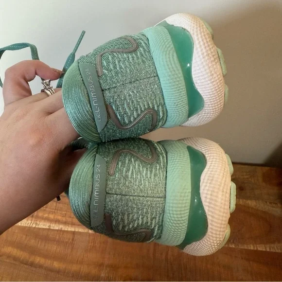 Asics Gel Nimbus 24 Green Athletic Shoes, Women’s 7.5 wide - Picture 8 of 9